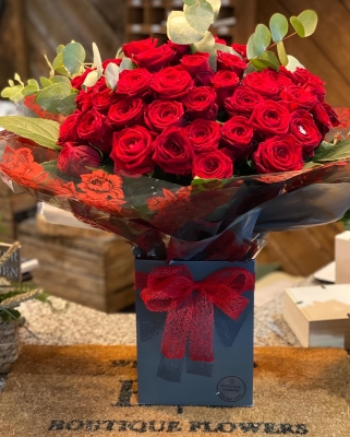 100 Red Roses