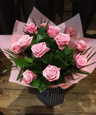 Dozen Pink Roses