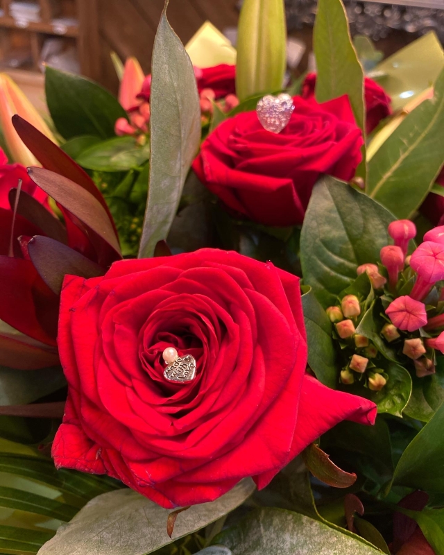 Lily and red rose bouquet