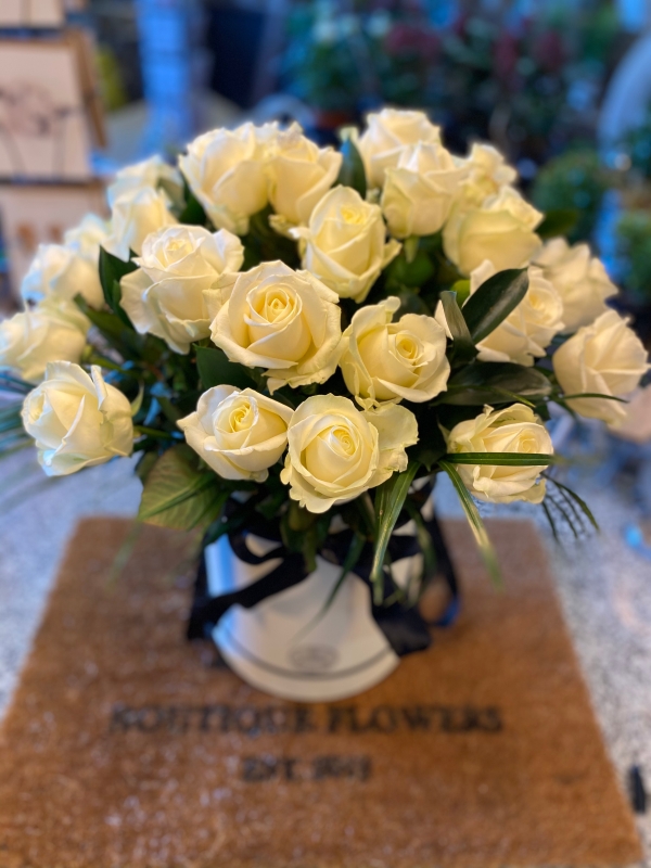 White rose handtied