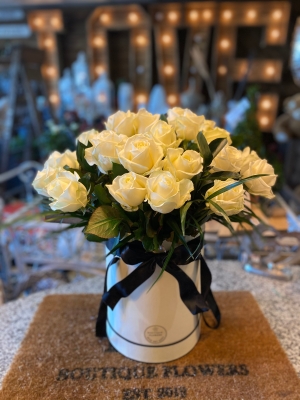 White rose handtied