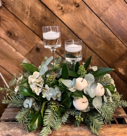 Christmas table arrangement