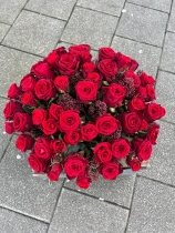 Red rose velvet hatbox